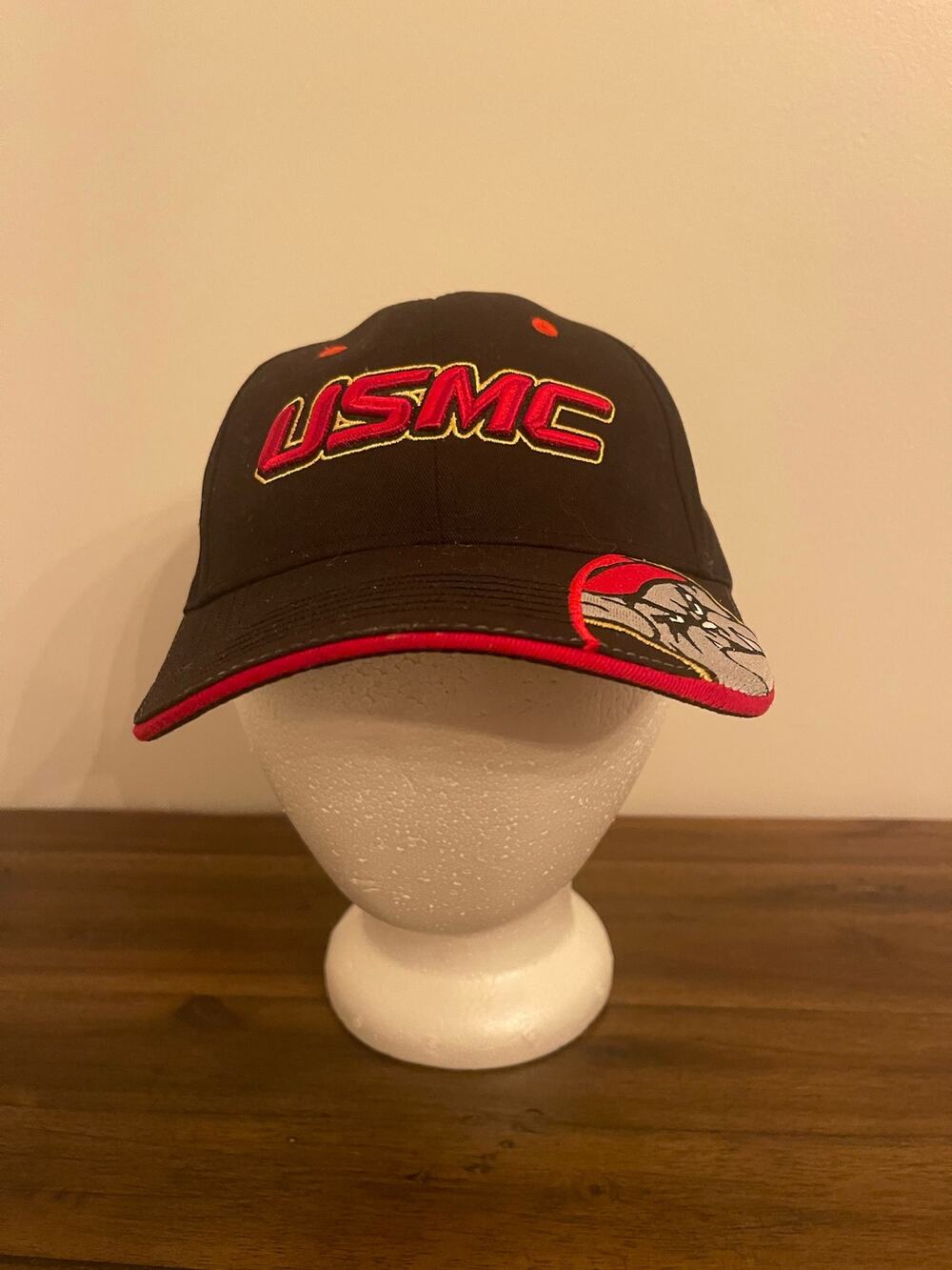 Black USMC Baseball hat w/ Bulldog